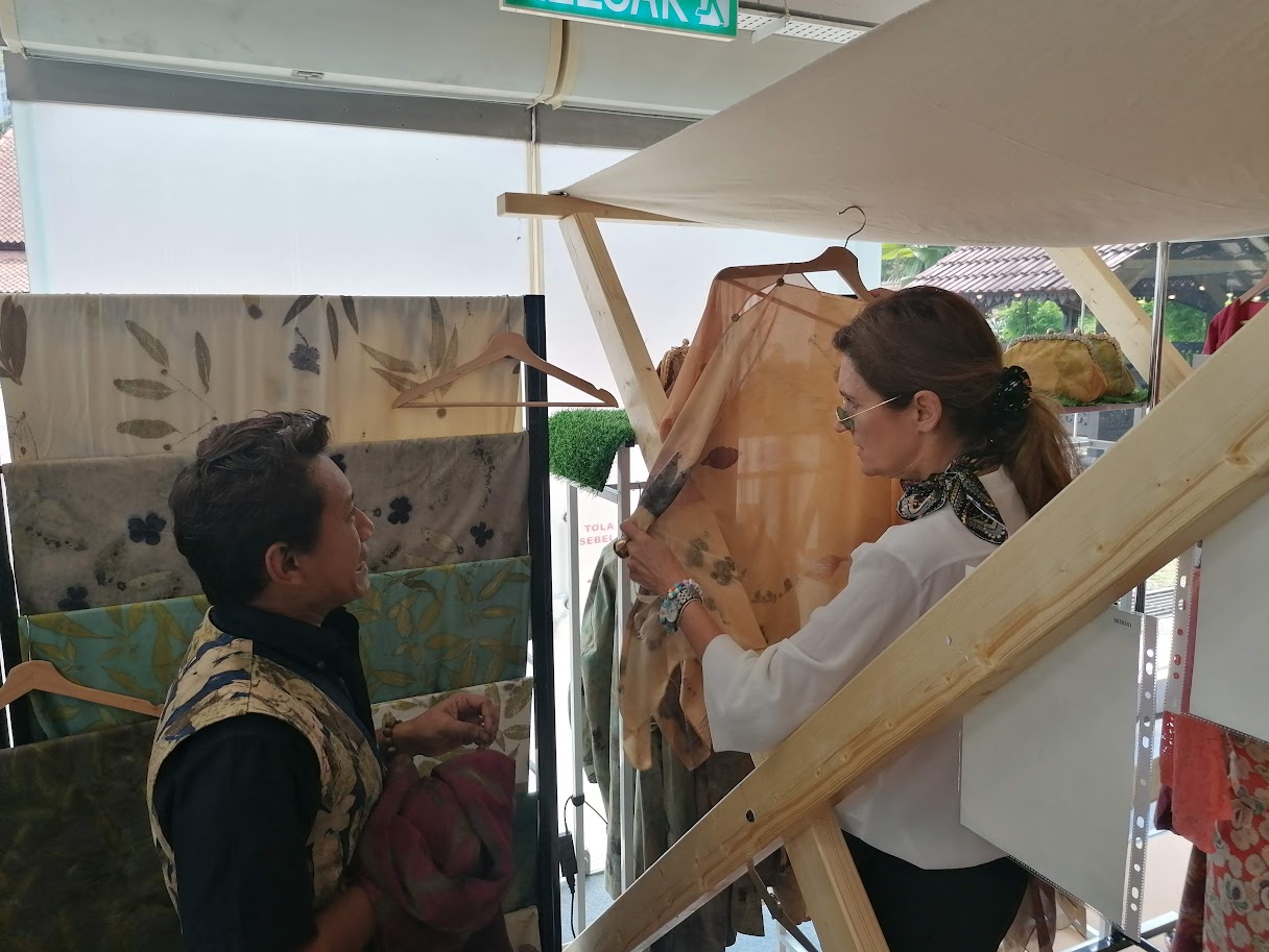 Eco-printed textiles from traditional practice, Malaysia